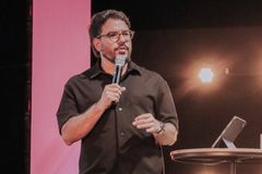 “O problema da igreja não é influência, é caráter”, diz pastor sobre integridade de líderes