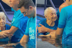 Idosa de 95 anos é batizada na igreja: ‘Estou leve, feliz e realizada’