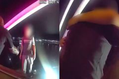 Policial faz oração e salva homem de pular de ponte nos EUA: “Deus poupou sua vida”