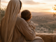 O sagrado ofício: A mulher como alicerce do lar, o "sim" de Maria e a maternidade da Igreja