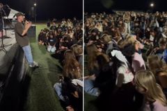 125 estudantes se convertem de joelhos em escola nos EUA: “Estão famintos por Jesus”