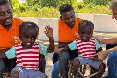 Menino africano com má-formação inspira ao falar de sua fé: “Eu vou entrar no Céu”