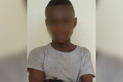 Jovem que sobreviveu após ter crânio esmagado na infância se torna evangelista no Congo