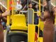Jovem ora e evangeliza passageiros em ônibus no Paraná: “Jesus dá descanso”