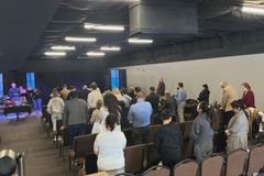 Igreja relata curas após corrente de oração nos EUA: ‘Deus continua transformando vidas’