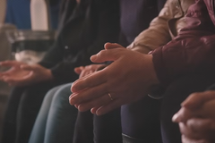 Domingo da Igreja Perseguida: Conheça movimento global de oração pelos cristãos perseguidos