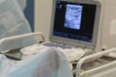 Número de abortos atinge recorde na Escócia; mais de 18 mil bebês foram mortos em 2025