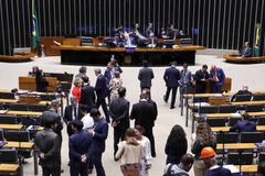 Câmara aprova PEC que prevê menos impostos para igrejas e suas entidades sociais