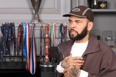 Daniel Alves diz que aceitou Jesus na prisão: “O maior troféu é reconhecer Cristo”