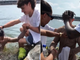 Guiado por Deus, jovem vai até evangelistas para ser batizado nas ruas da Holanda