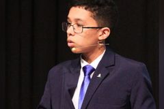 Adolescente testemunha milagre após ser desenganado com câncer ainda bebê: ‘Fui curado’