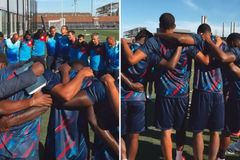 Seleção do Haiti ora após último treino antes de enfrentar o Brasil na Copa