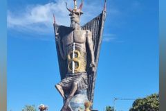 Estátua do diabo de 11 metros é erguida no CE e cristãos reagem: “A Luz vencerá as trevas”