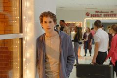 'Dear Evan Hansen' director on how Mr. Rogers, faith help him create films that 'make a difference'