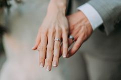 Nearly 4 in 10 American adults live without spouse or partner as single population grows: Pew