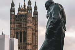 Faith and miracles in the two World Wars