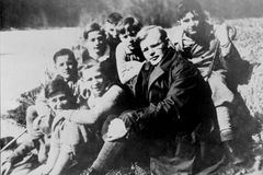 Lessons from Dietrich Bonhoeffer in dark times