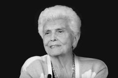 Died: Evelyn Mangham, Who Convinced Evangelicals to Welcome Refugees