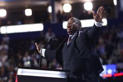 Pro-Trump Pastor Mark Burns announces run for Congress