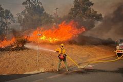 High winds spread Southern California wildfire