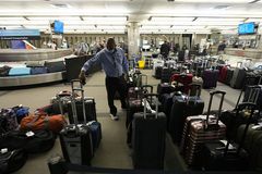 Weekend travel woes spill into Monday