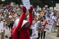 Some Texas centers resume abortions