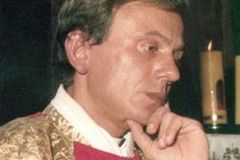 Over 100,000 attend beatification of Polish priest and martyr