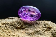 Archaeologists Find Rare ‘Balm of Gilead’ Gemstone  Near Jerusalem’s Western Wall