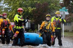 'Extreme Impacts' Expected as Nor'easter Slams East Coast in Wake of Tornadoes, Flooding Out West