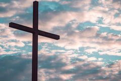 Former Muslim Converts to Christianity, Explains What Led Her to 'Fall Head Over Heels in Love With the Lord'