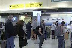 American Airlines cancels hundreds of flights