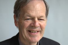 Tributes paid to former Bishop of Lichfield, Jonathan Gledhill