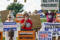 Foes of death penalty offer spiritual support at executions | Crux