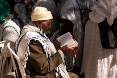Israeli President Urges Govt. to Rescue Ethiopian Jews Trapped in Bloody Civil War