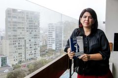 Peruvian journalist who unveiled Catholic scandals wins press award | Crux