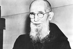 The quirky Father Solanus: Squeaky violinist, tamer of bees