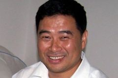 Chinese bishop resigns as deadline for renewing Vatican deal nears