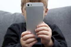 1 in 7 Kids Have Sent Sexting Images - This App Is Helping Parents Tackle the Problem