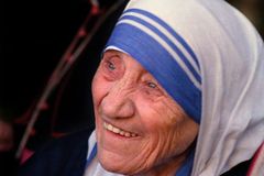 It’s official! Mother Teresa is going to be canonized