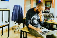 Is Too Much Expertise Bad For Leadership?