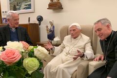 Benedict XVI meets with recipients of the Ratzinger Prize