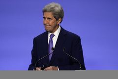 UN climate summit concludes with carbon-cutting pact