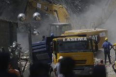 Nigerian building collapse kills dozens