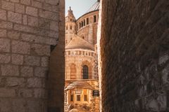 Christians in the Holy Land 'at grave risk' - report