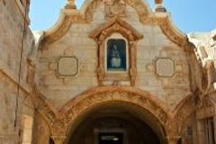 Catholic Priest Attacked in Bethlehem after Giving Refuge to Tourists - Morningstar News