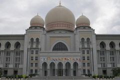 Christian Lawyer in Malaysia Loses Appeal to Practice in Sharia Courts - Morningstar News