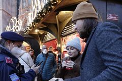 Austria extends lockdown, mandates vaccinations