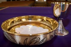 Chicago-area priest reinstated year after abuse probe began