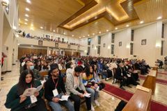 Young Iraqi Catholics told by cardinal not to despair over their future