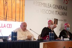 Pope Francis creates commission to assess reform of marriage nullity process in Italy